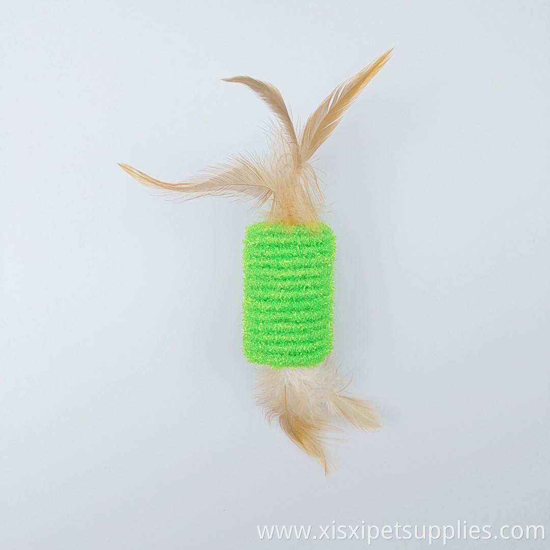 Factory stock candy roller with feathers to sharpen claws Cat toys